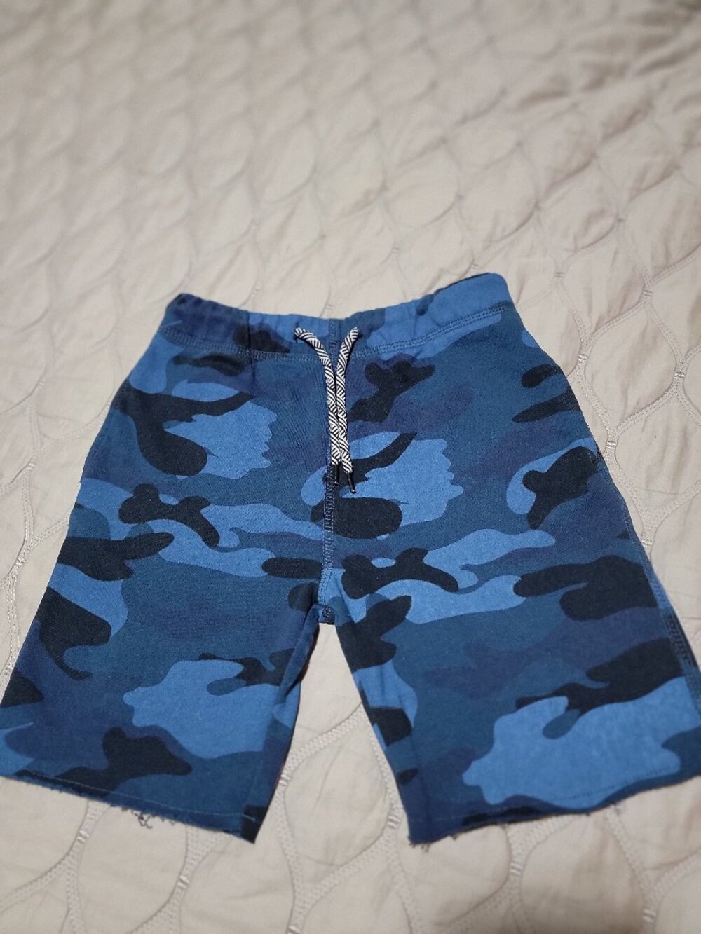 Appaman Boys Camp Shorts in Navy Camo, 3 pockets, s. 6